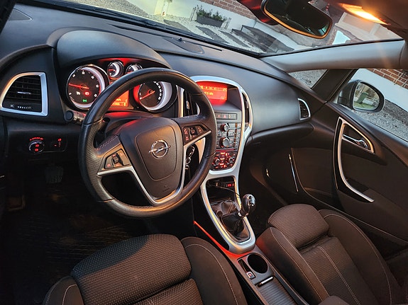Opel Astra 3 of 5