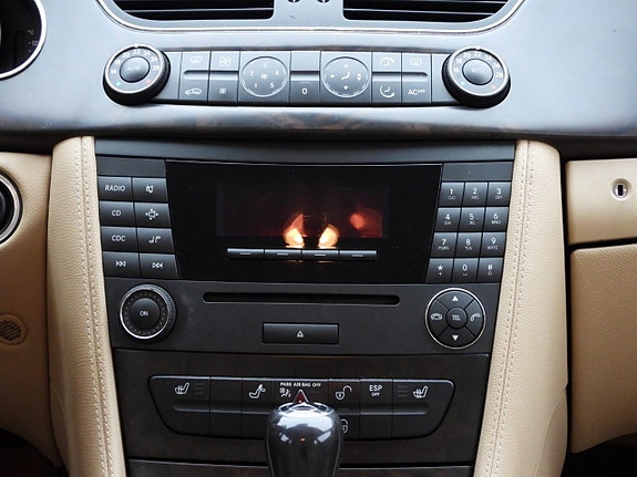 Mercedes-Benz CLS350 22 of 27