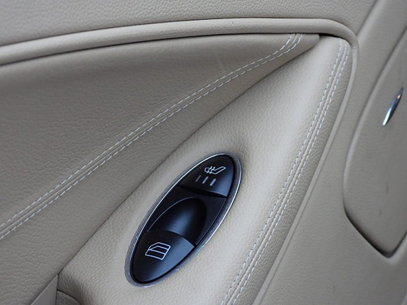 Mercedes-Benz CLS350 16 of 27