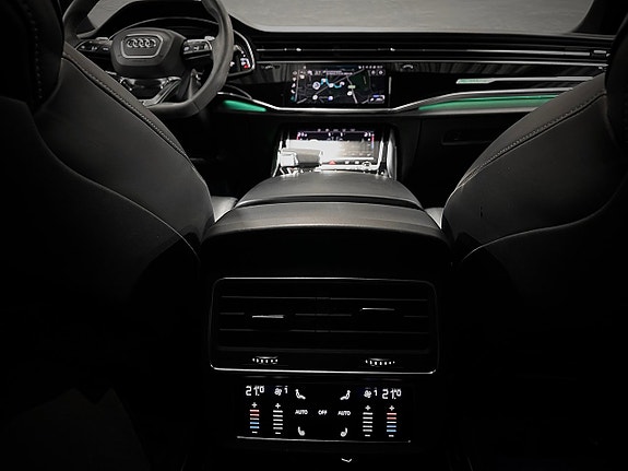 Audi RS Q8 27 of 27