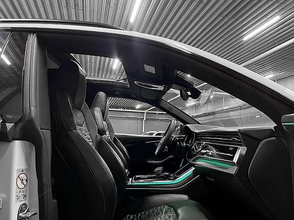 Audi RS Q8 10 of 27