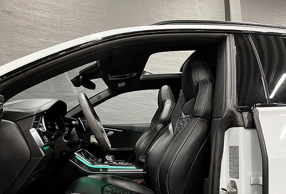 Audi RS Q8 2 of 5