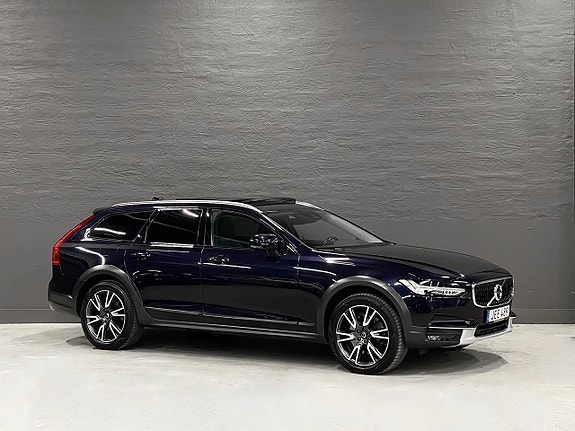 Volvo V90 Cross Country