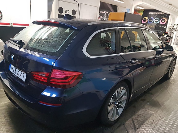 BMW 520d 3 of 10