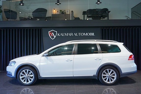 Volkswagen Passat Alltrack 3 of 5