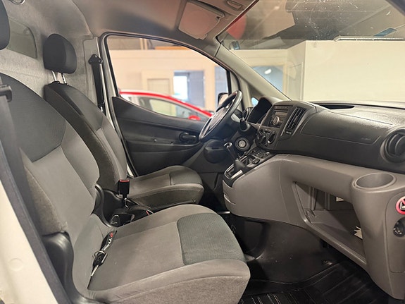 Nissan NV200 12 of 13