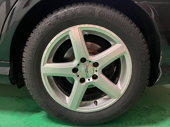 Mercedes-Benz C200 18 of 18