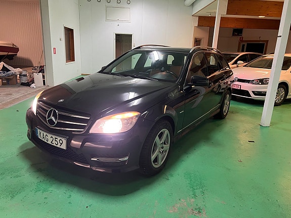 Mercedes-Benz C200 3 of 18