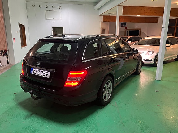 Mercedes-Benz C200 5 of 18