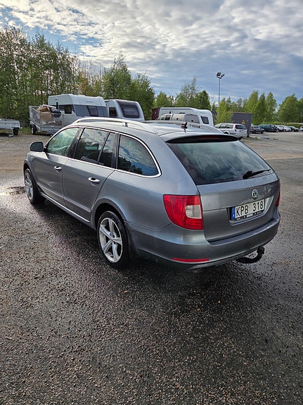 Skoda Superb 4 of 5
