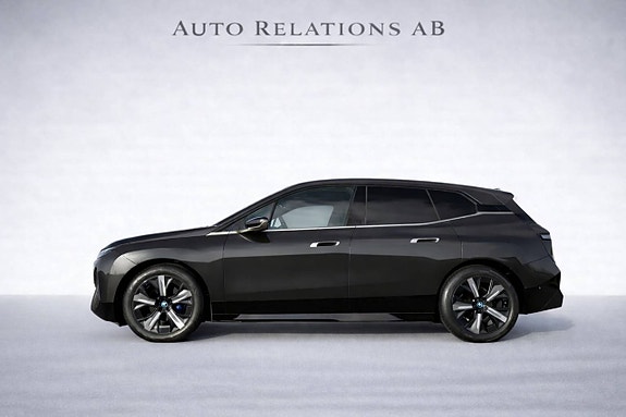 BMW iX 3 of 5