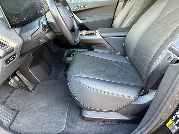 BMW iX 5 of 5