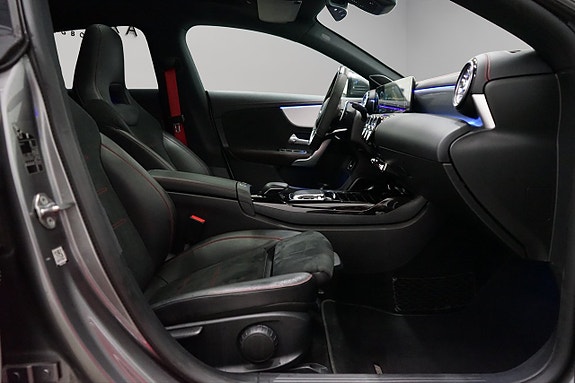 Mercedes-Benz CLA35 18 of 18