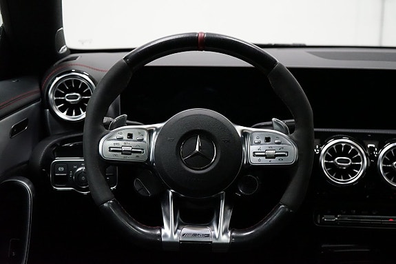 Mercedes-Benz CLA35 11 of 18
