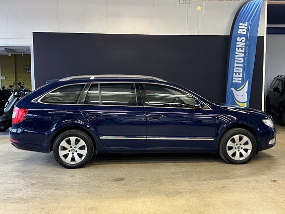 Skoda Superb 2 of 5