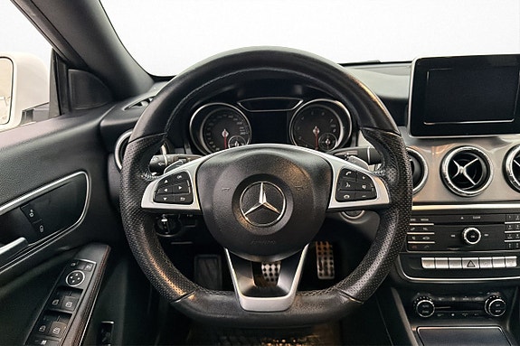Mercedes-Benz CLA180 10 of 25