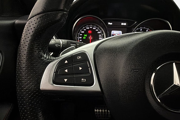 Mercedes-Benz CLA180 12 of 25