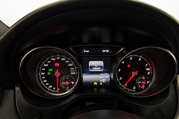 Mercedes-Benz CLA180 13 of 25