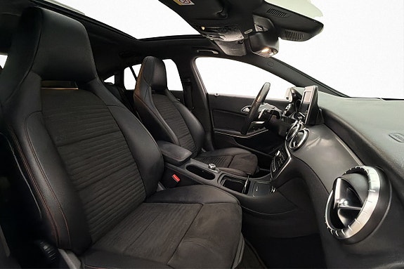 Mercedes-Benz CLA180 21 of 25