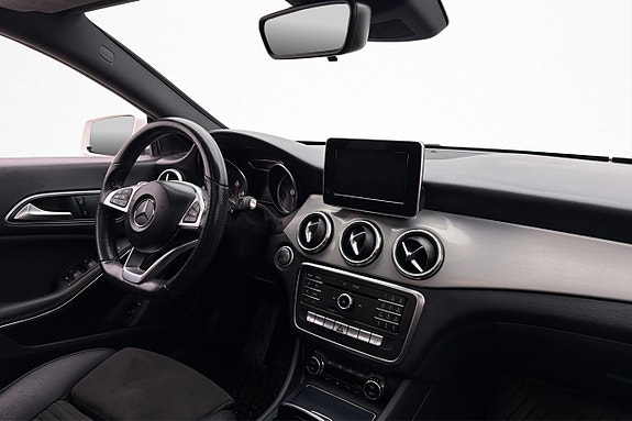 Mercedes-Benz CLA180 22 of 25
