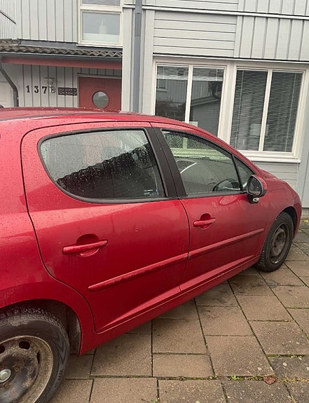 Peugeot 207 8 of 9