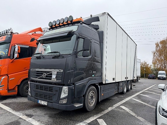 Volvo FH-540 6x2 Skåpbil