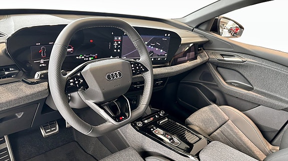 Audi Q6 e-tron 8 of 21