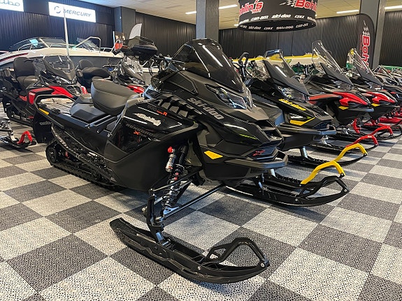 Ski-doo Renegade X-RS 900 ACE Turbo R -24 *Super Kampanj*