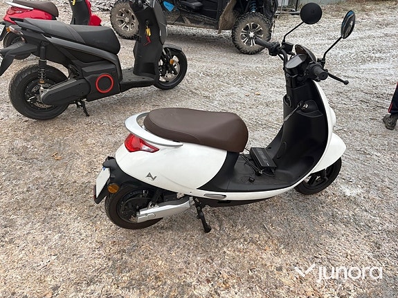 Moped - Lvneng, S3-W 7 of 16
