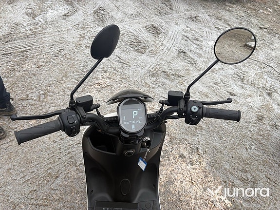 Moped - Lvneng, S3-W 8 of 16