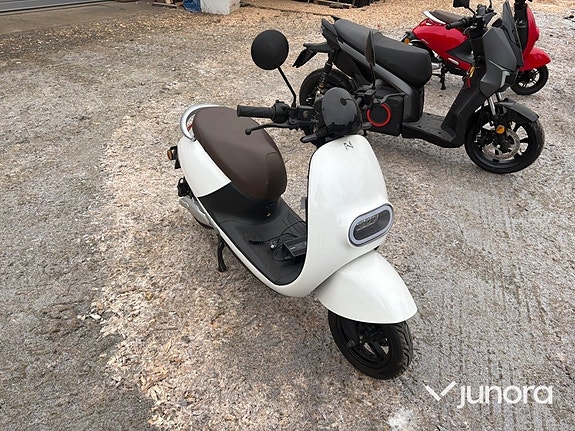 Moped - Lvneng, S3-W