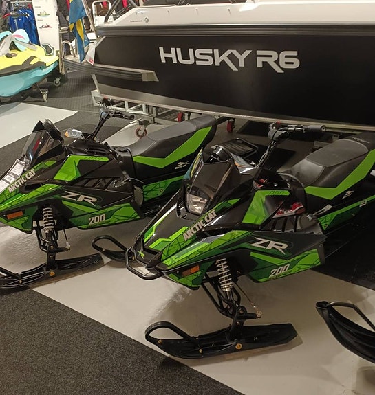 Barnskoter Arctic Cat ZR200 2025