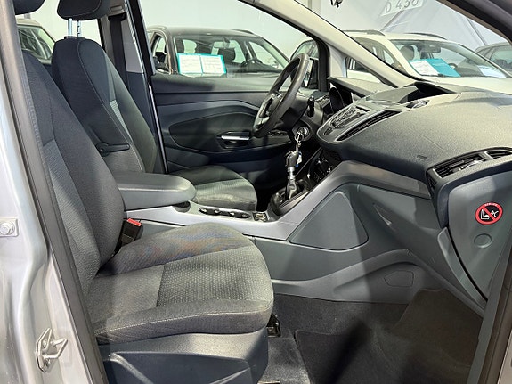 Ford C-Max 10 of 16