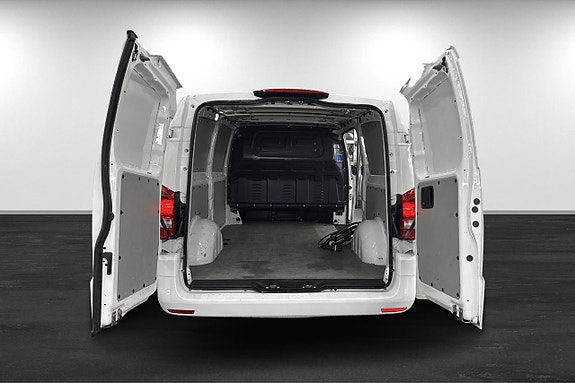 Mercedes-Benz eVito 111 14 of 14