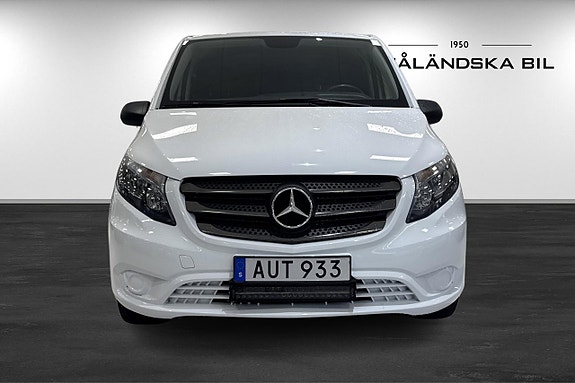Mercedes-Benz eVito 111 2 of 5