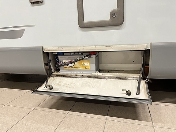 Knaus SPORT TI 650 (Solcell+3 500kg+4 bält+TRUMA) 8 of 17