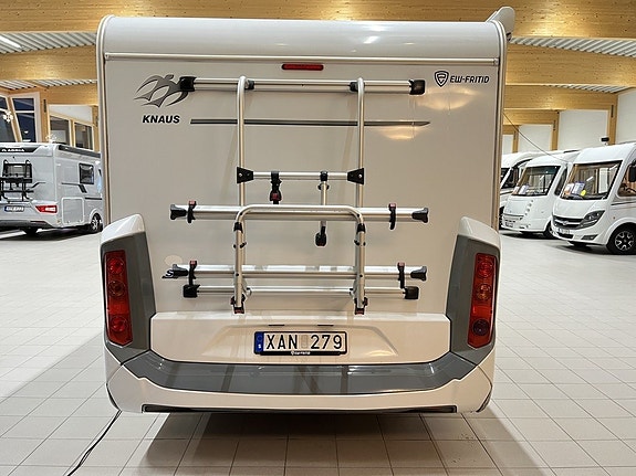 Knaus SPORT TI 650 (Solcell+3 500kg+4 bält+TRUMA) 4 of 17