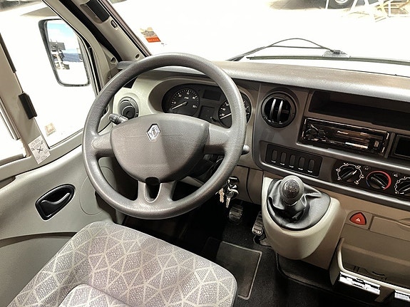 Knaus SPORT TI 650 (Solcell+3 500kg+4 bält+TRUMA) 15 of 17