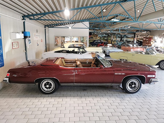 Ford Thunderbird 21 of 30