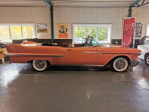 Ford Thunderbird 19 of 30