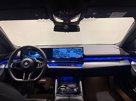 BMW i5 12 of 18