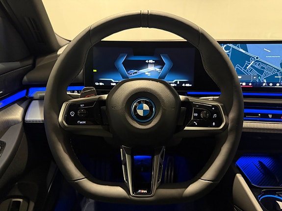 BMW i5 13 of 18
