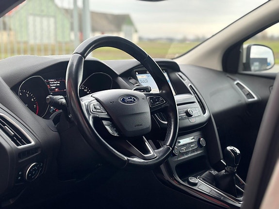 Ford Focus 7 of 25
