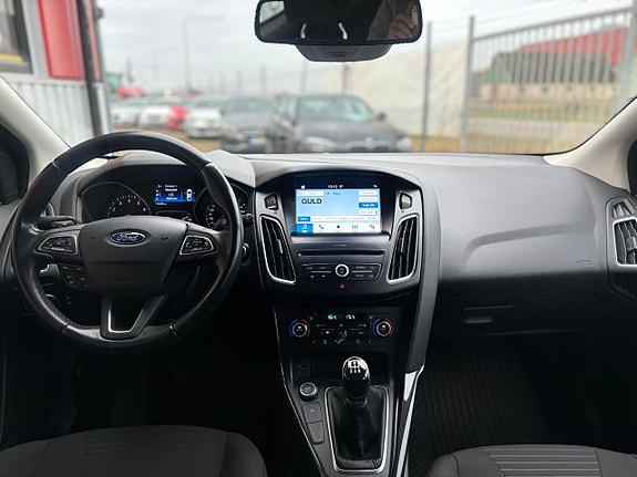 Ford Focus 9 of 25