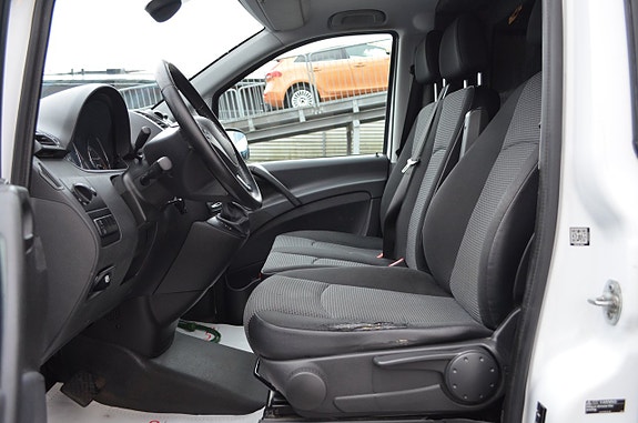 Mercedes-Benz Vito 113 12 of 13