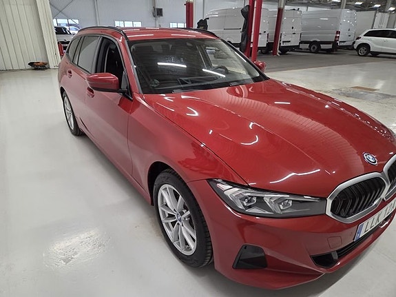 BMW 330e 3 of 10
