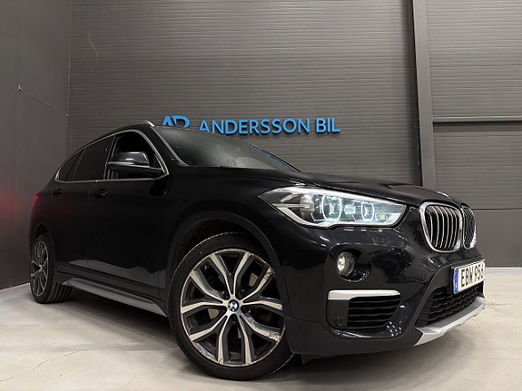 BMW X1 3 of 5