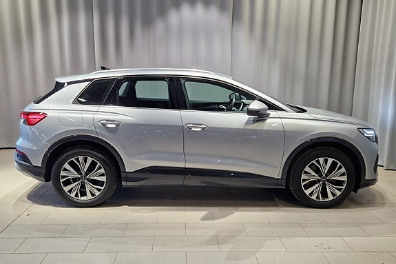 Audi Q4 Sportback e-tron 3 of 5