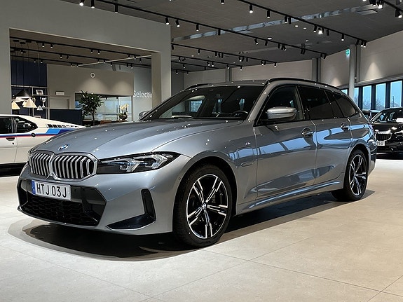 BMW 330e