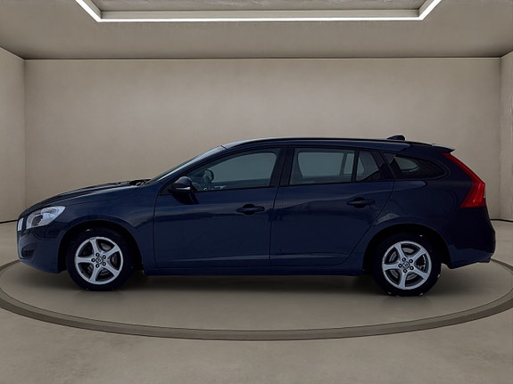 Volvo V60 4 of 5